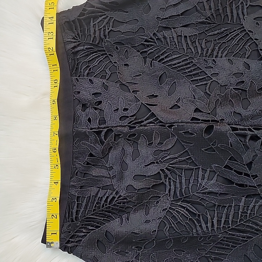 Sophisticated Black Wide Leg Lace Pants - Picture 6 of 8